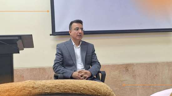 جلسه دکتر علیخانی از دانشگاه مون پلیه در دانشگاه اصفهان 